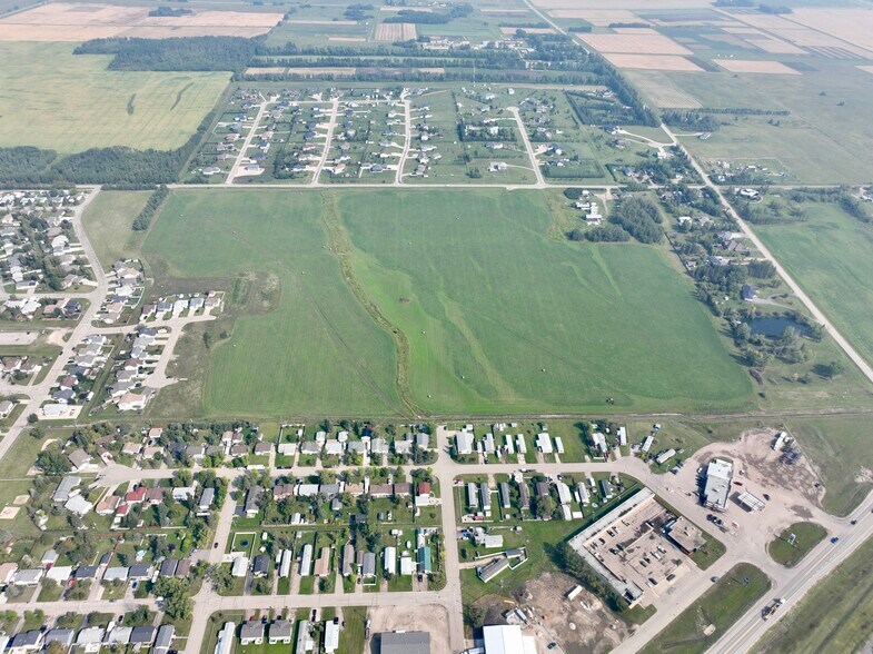 11th Ave, Beaverlodge, AB à vendre - Aérien – Image 3 sur 7