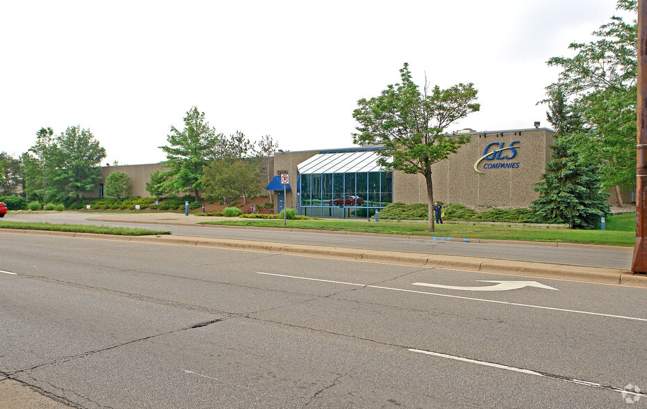 1280 Energy Park Dr, Saint Paul, MN à louer - Photo de l’immeuble – Image 2 sur 8