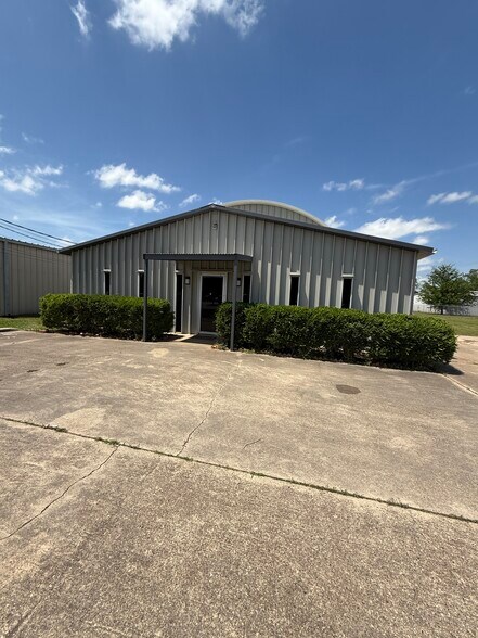 4803 Hazel Jones Rd, Bossier City, LA à louer - Photo de l’immeuble – Image 2 sur 12