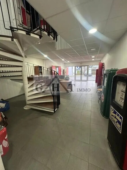 Industriel/Logistique dans Argenteuil à vendre - Photo de l’immeuble – Image 3 sur 5