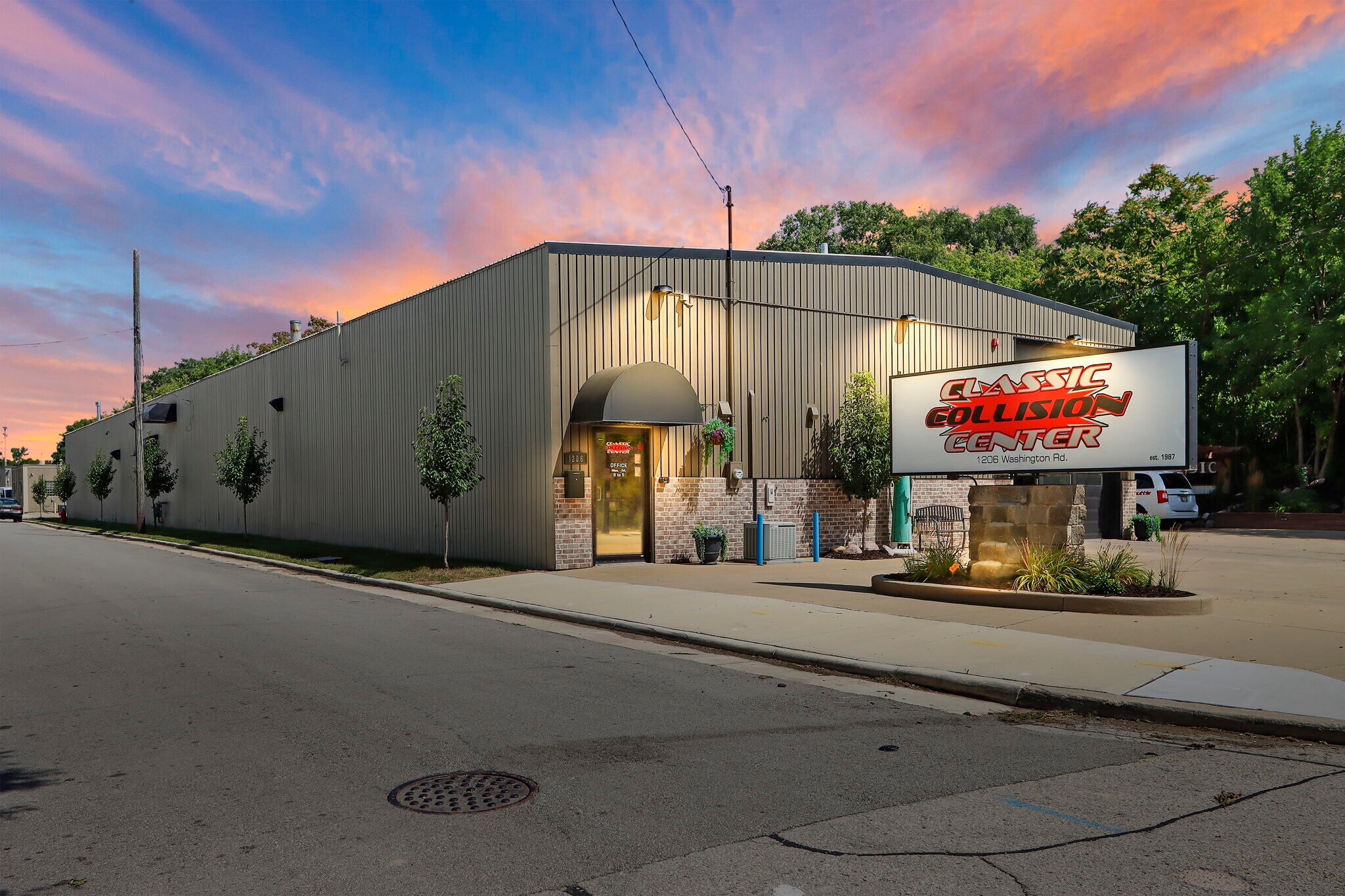 1206 Washington Rd, Kenosha, WI à vendre Photo principale– Image 1 sur 46