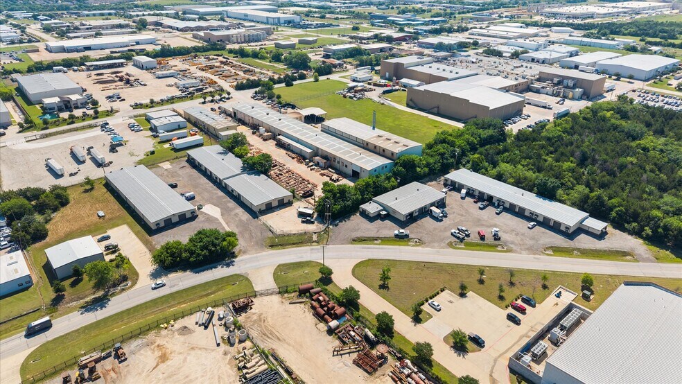 6th Ave Industrial Park portefeuille de 4 biens à vendre sur LoopNet.fr - Photo de l’immeuble – Image 1 sur 24