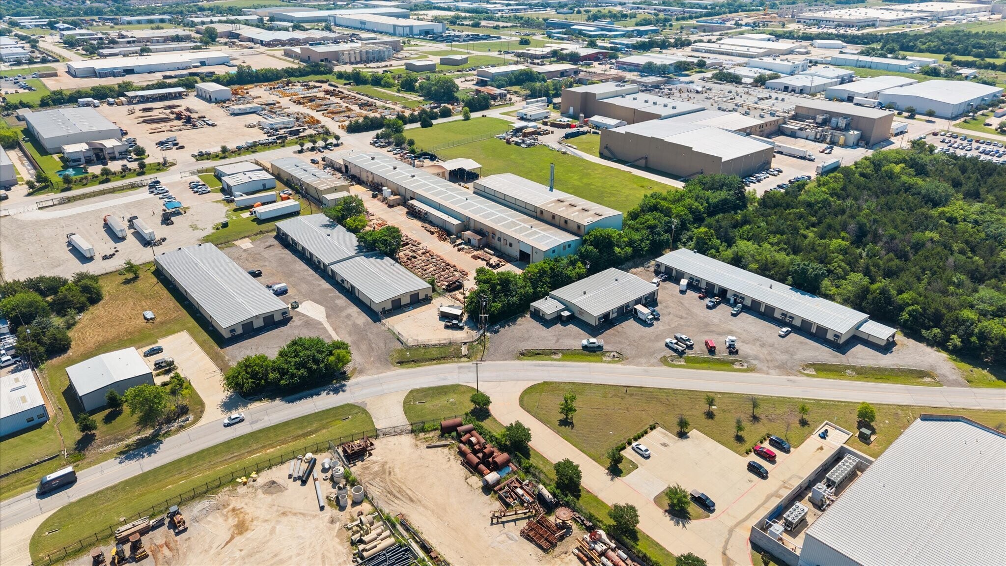 6th Ave Industrial Park portefeuille de 4 biens à vendre sur LoopNet.fr Photo de l’immeuble– Image 1 sur 25