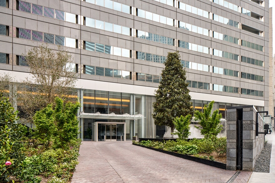 401 N Ervay St, Dallas, TX à louer - Photo de l’immeuble – Image 2 sur 29