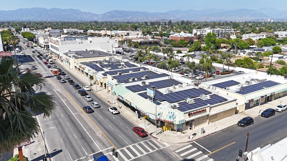 8200-8252 Van Nuys Blvd, Panorama City, CA à louer - Photo de l’immeuble – Image 3 sur 5