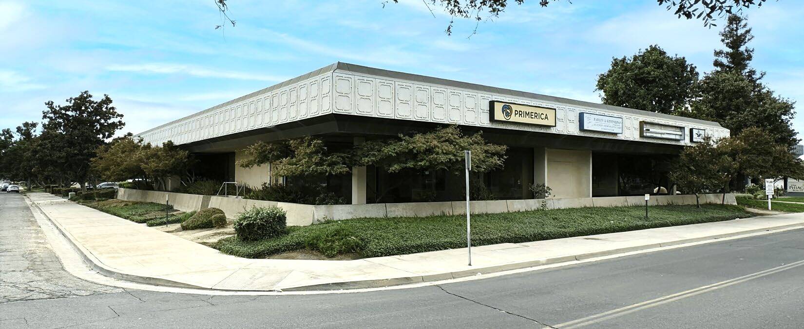 1535 E Shaw Ave, Fresno, CA à vendre Photo de l’immeuble– Image 1 sur 6