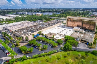 777 NW 72nd Ave, Miami, FL - VUE AÉRIENNE  vue de carte - Image1