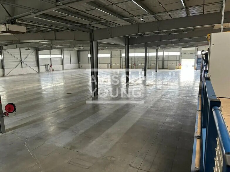Local d’activités dans Wissous à louer - Photo de l’immeuble – Image 3 sur 12