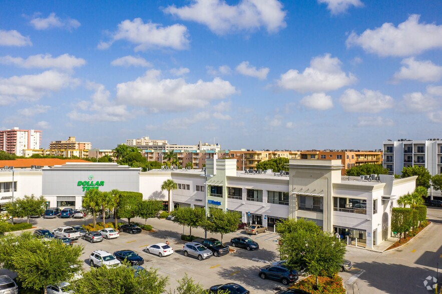 4410 W 16th Ave, Hialeah, FL à louer - Photo de l’immeuble – Image 2 sur 6