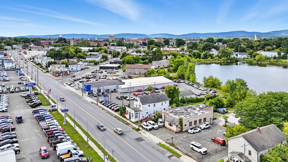 717 East St, Pittsfield, MA à louer - Photo de l’immeuble – Image 3 sur 26