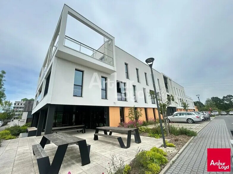 Bureau dans Cesson-Sévigné à louer - Photo de l’immeuble – Image 2 sur 9