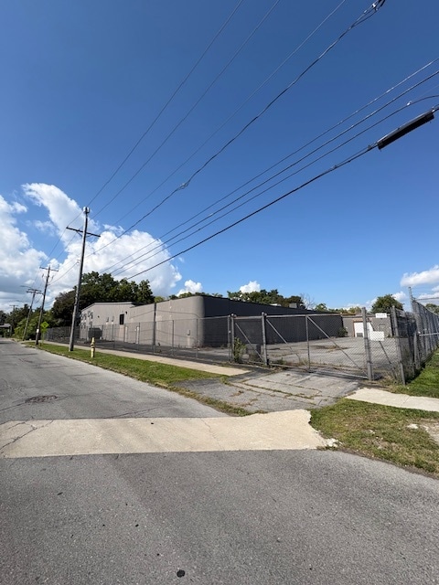 123 Larned St, Syracuse, NY à louer Photo intérieure– Image 1 sur 12