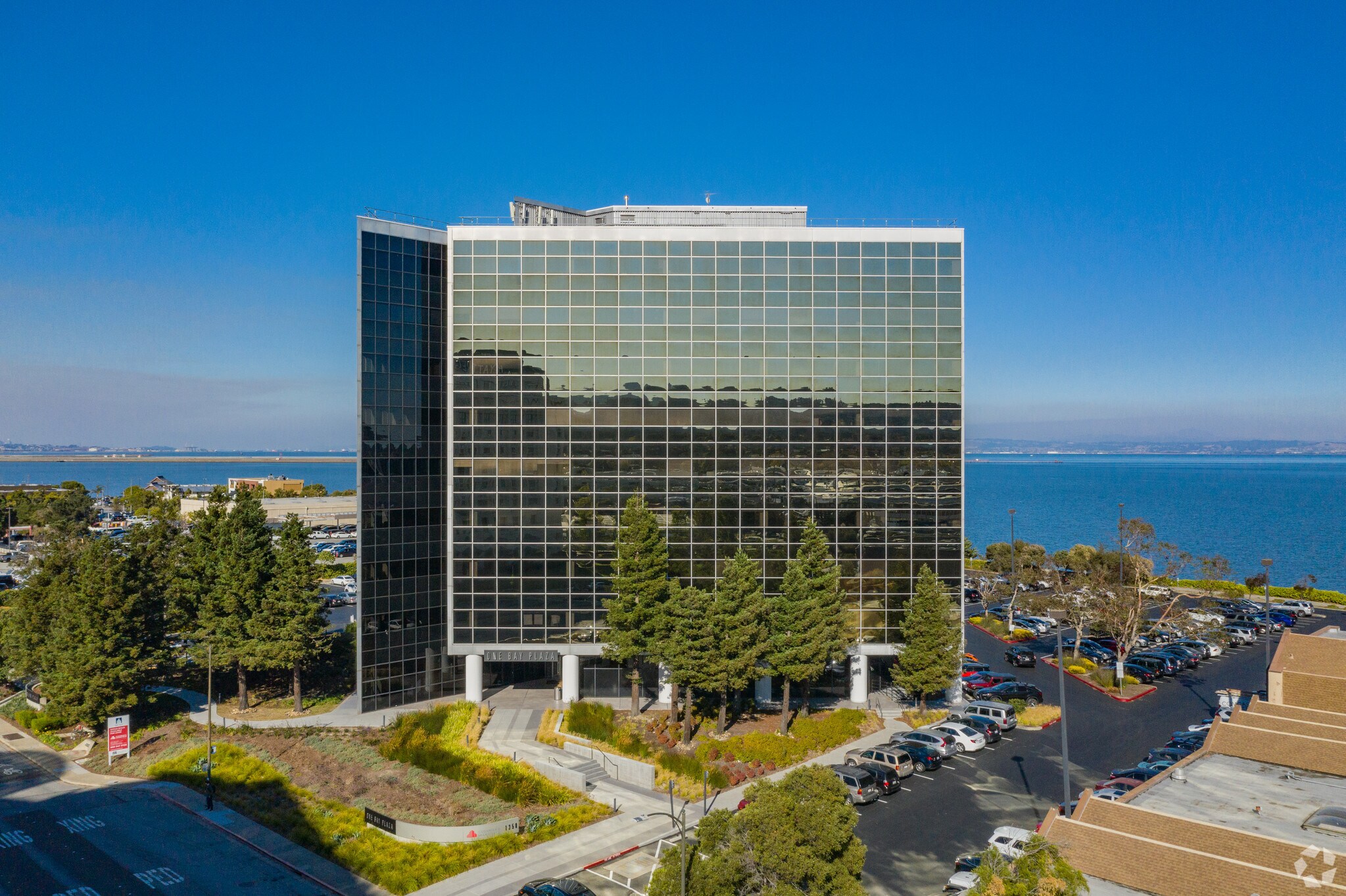 1350 Bayshore Hwy, Burlingame, CA à louer Photo principale– Image 1 sur 19