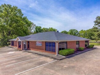 Plus de détails pour 121 Gilmer Rd, Longview, TX - Bureau à vendre