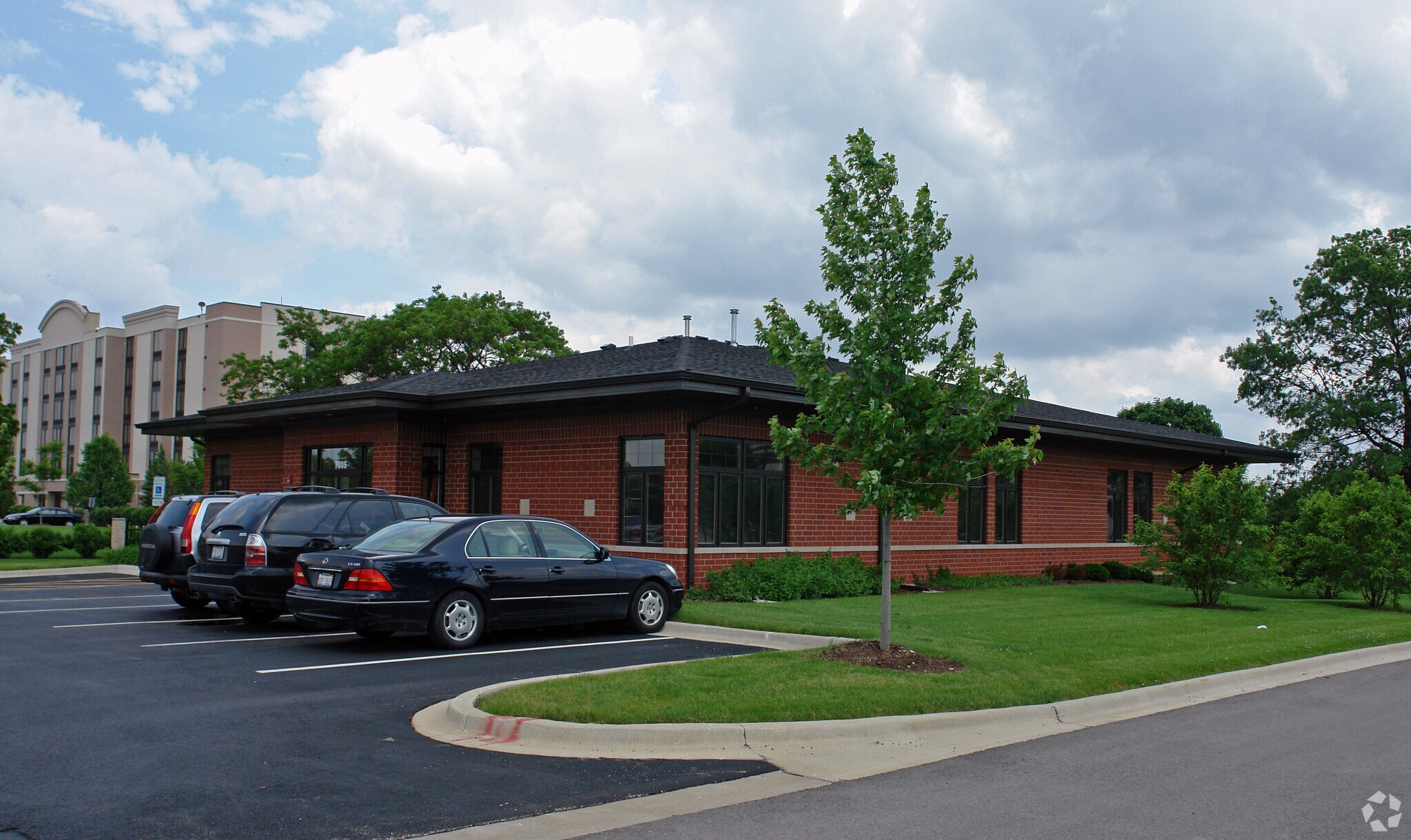 7025 Veterans Blvd, Burr Ridge, IL à vendre Photo principale– Image 1 sur 5