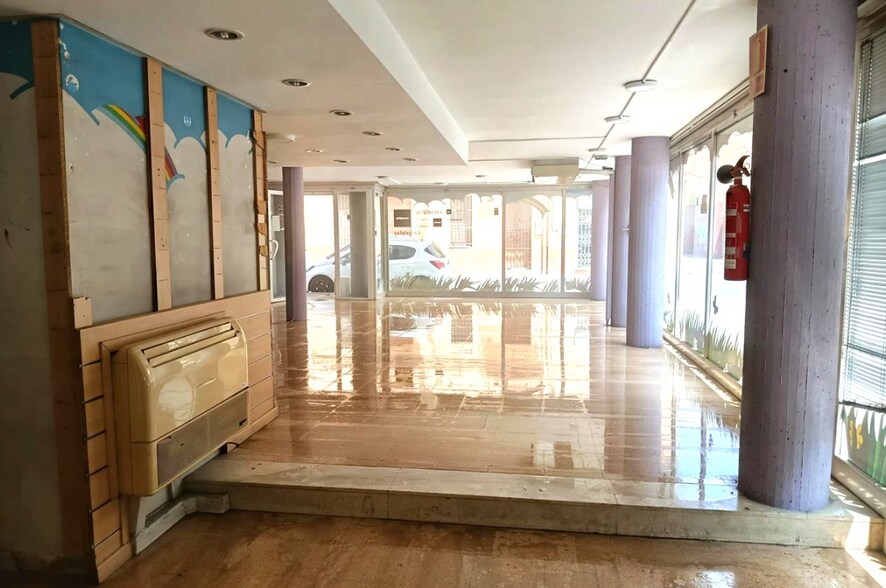 Carrer de Palaudàries, Granollers, Barcelona à vendre - Photo de l’immeuble – Image 2 sur 4