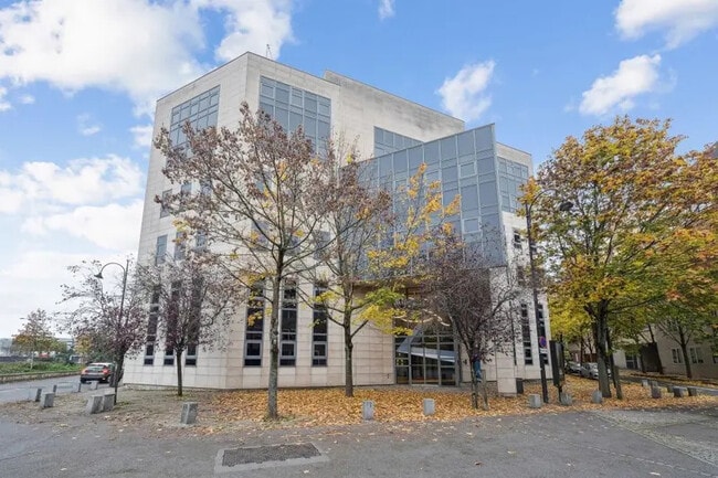 Plus de détails pour 6-8 Rue Eugène Et Armand Peugeot, Rueil-Malmaison - Bureau à vendre