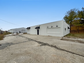 3940 Dixon St, Des Moines, IA à louer Photo intérieure– Image 1 sur 14