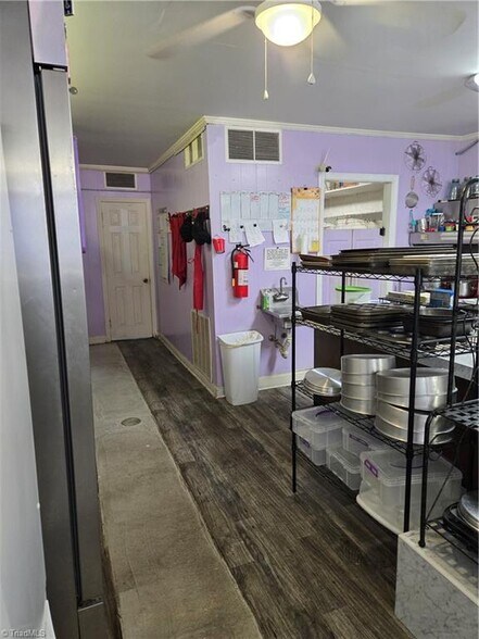 1518 Main St, Ramseur, NC à vendre - Photo intérieure – Image 2 sur 5
