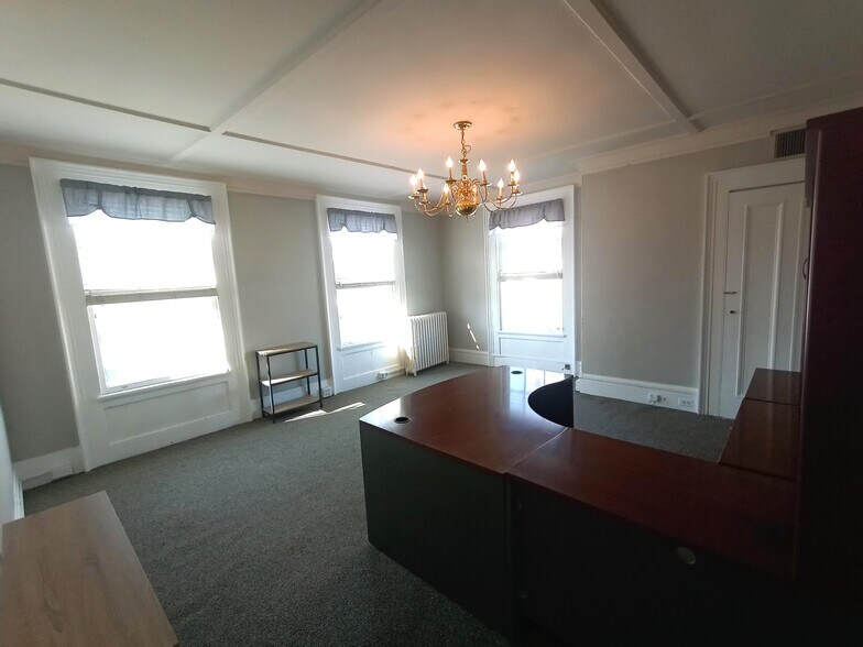 151-153 Main St, Flemington, NJ à louer - Photo intérieure – Image 2 sur 6