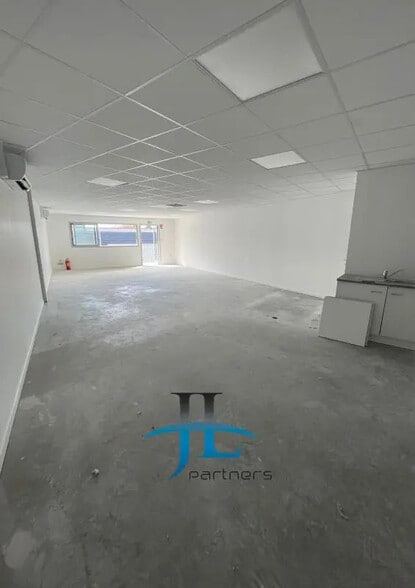 Industriel/Logistique dans Martillac à louer - Photo intérieure – Image 3 sur 6