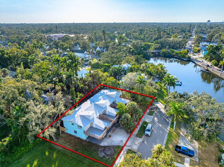 1559 7th Ave W, Bradenton, FL à vendre - Photo de l’immeuble – Image 3 sur 8
