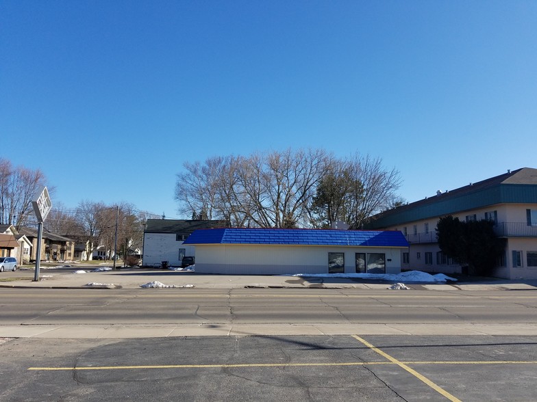 230 E Green Bay St, Shawano, WI à vendre - Photo principale – Image 1 sur 7