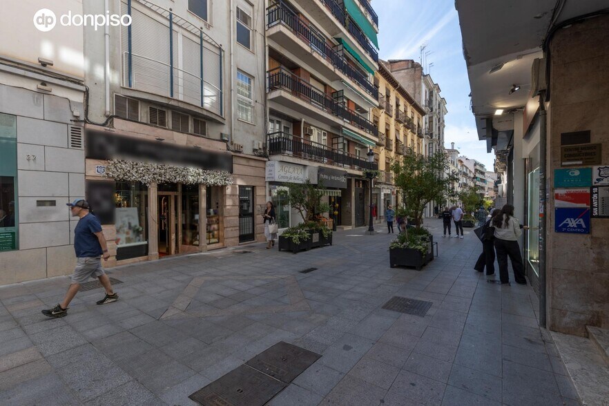 Local commercial dans Granada à vendre - Photo de l’immeuble – Image 1 sur 17