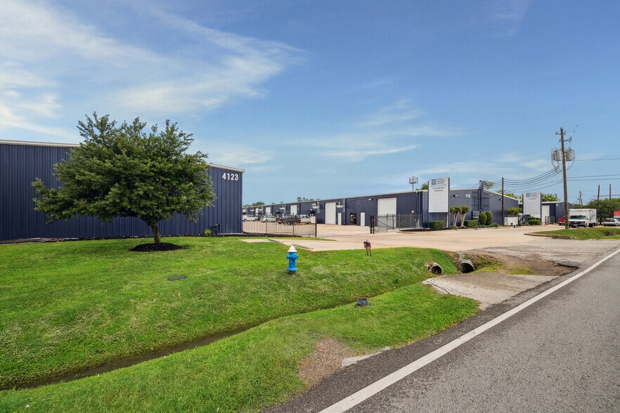4125 Hollister Rd, Houston, TX à louer - Photo de l’immeuble – Image 2 sur 59