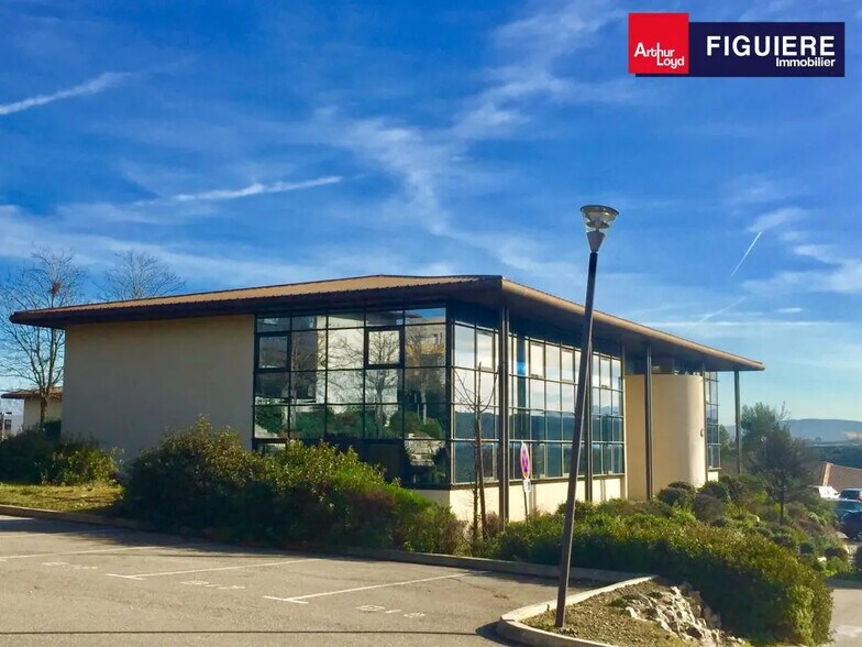510 Rue René Descartes, Aix-en-Provence à louer - Photo de l’immeuble – Image 2 sur 7