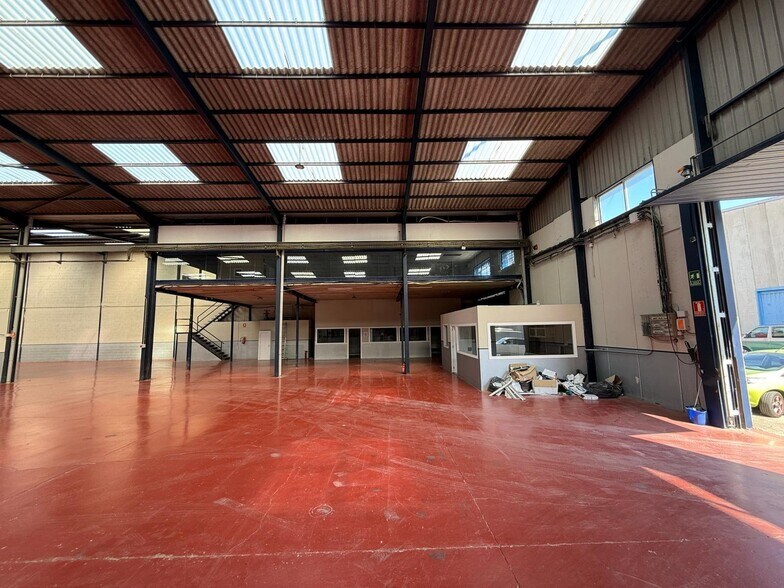 Poligono Industrial Can Fuster portefeuille de 2 biens à vendre sur LoopNet.fr - Photo intérieure – Image 2 sur 8