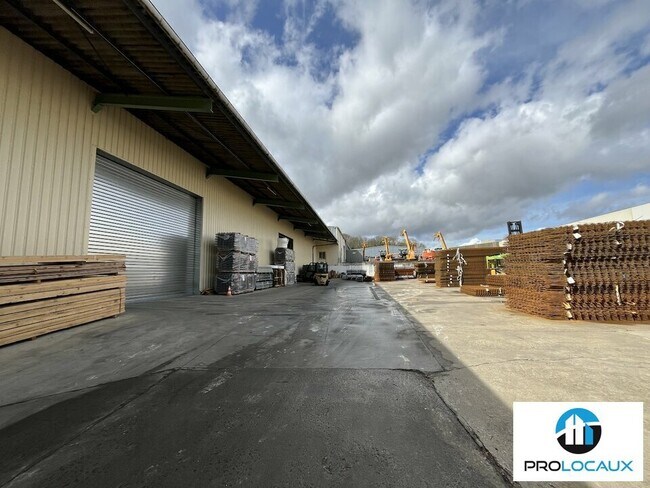 Plus de détails pour Industriel/Logistique à louer