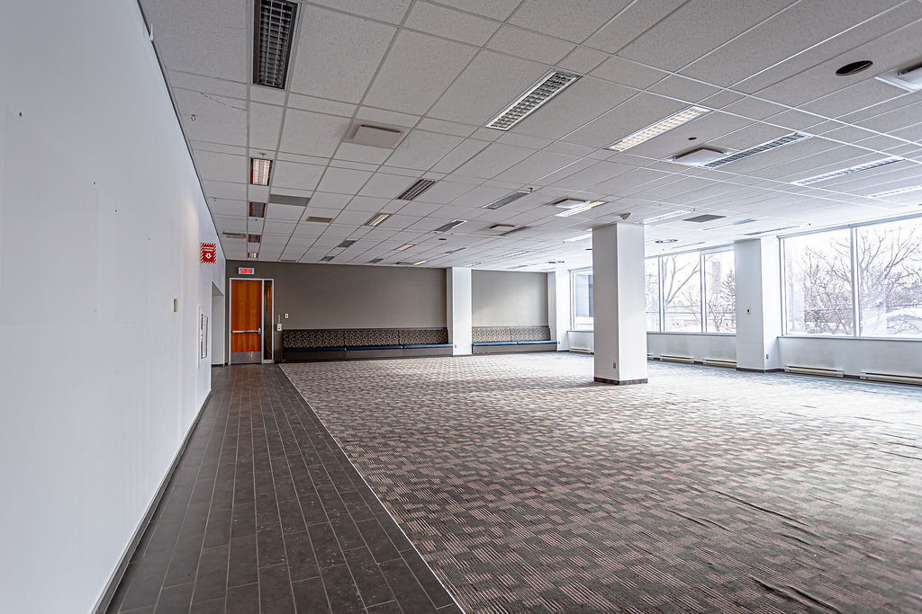2505 Boul Laurier, Québec, QC à louer Photo intérieure– Image 1 sur 5