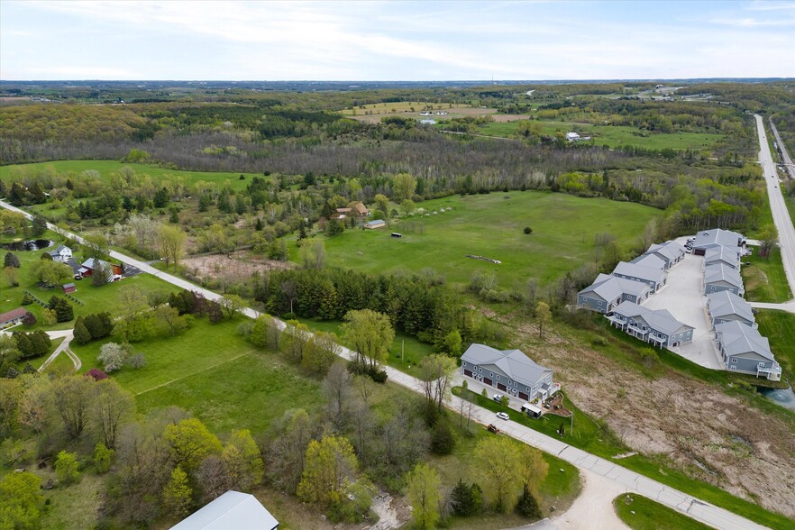 W6041 Badger Rd, Elkhart Lake, WI à vendre - Aérien – Image 2 sur 4