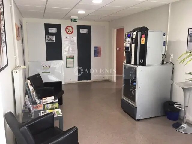Bureau dans Vandoeuvre-les-Nancy à louer - Hall d’entrée – Image 2 sur 5