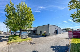 850 NE 1st St, Bend, OR à louer Photo intérieure– Image 1 sur 14
