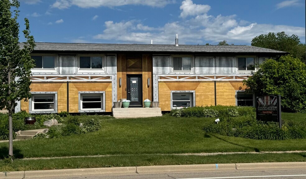 433 Grand Canyon Dr, Madison, WI à vendre - Photo de l’immeuble – Image 1 sur 5