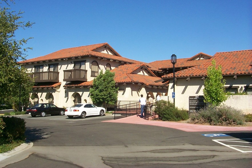 2213 Buchanan Rd, Antioch, CA à vendre - Photo de l’immeuble – Image 3 sur 7