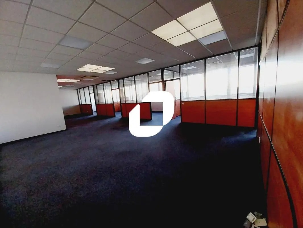 Bureau dans Neuilly-sur-Marne à louer Photo intérieure– Image 1 sur 11