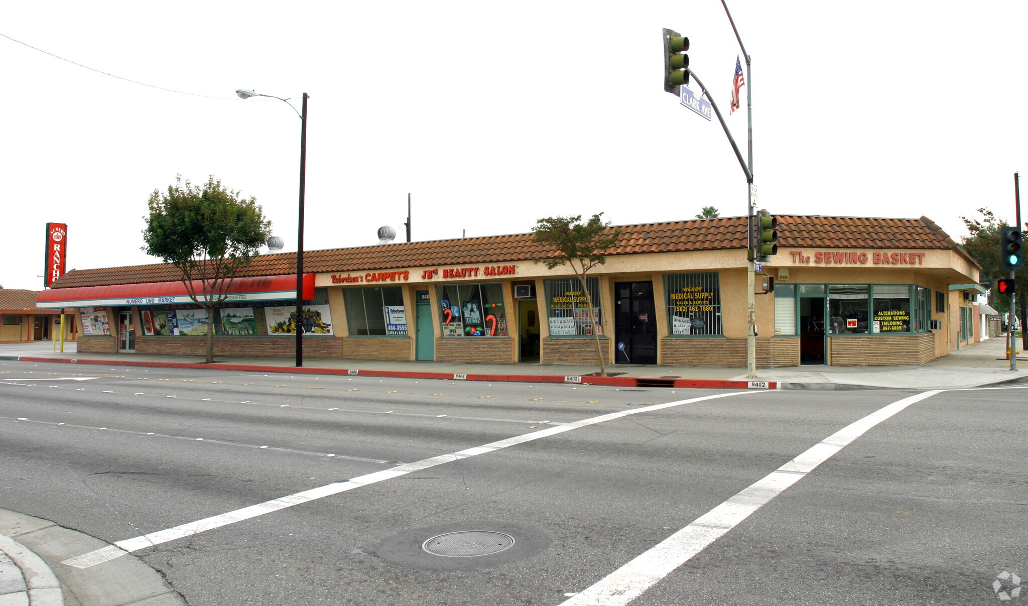 9402-9410 Somerset Blvd, Bellflower, CA à louer Photo principale– Image 1 sur 6