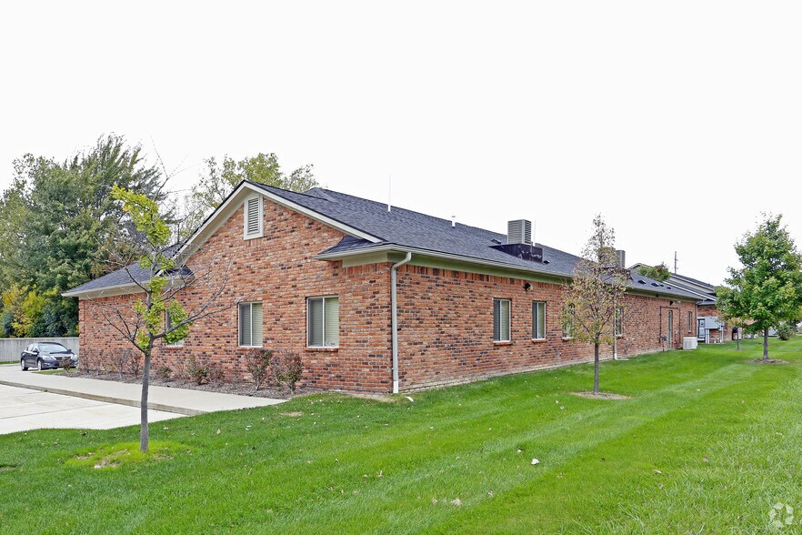 38731-38765 Mound Rd, Sterling Heights, MI à louer - Photo de l’immeuble – Image 3 sur 3
