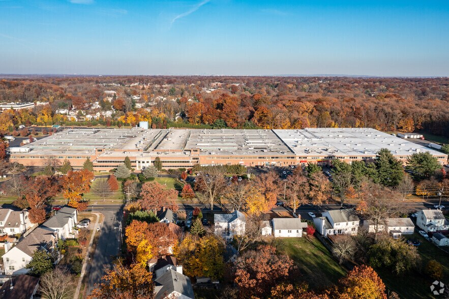 3775 Park Ave, Edison, NJ à vendre - Aérien – Image 3 sur 22