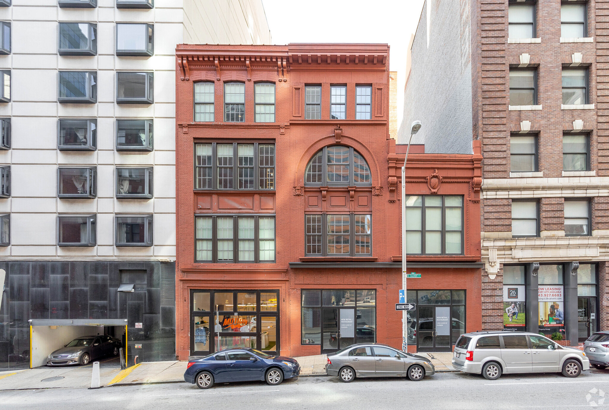 32-36 S Calvert St, Baltimore, MD à louer Photo de l’immeuble– Image 1 sur 7