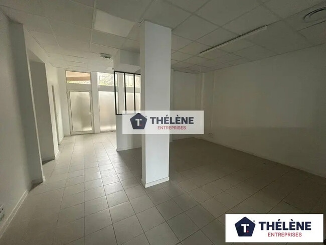 Plus de détails pour Bureau à vendre