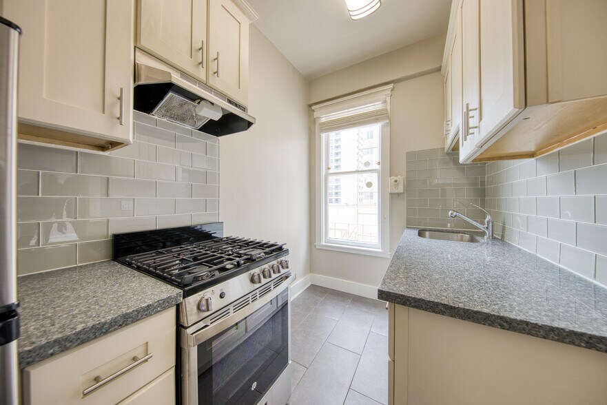 635-641 Bush St, San Francisco, CA à vendre - Photo de l’immeuble – Image 3 sur 11