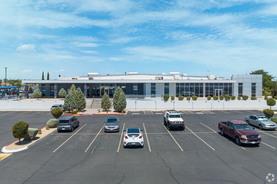 1359 Lomaland Dr, El Paso, TX à louer - Photo de l’immeuble – Image 3 sur 20