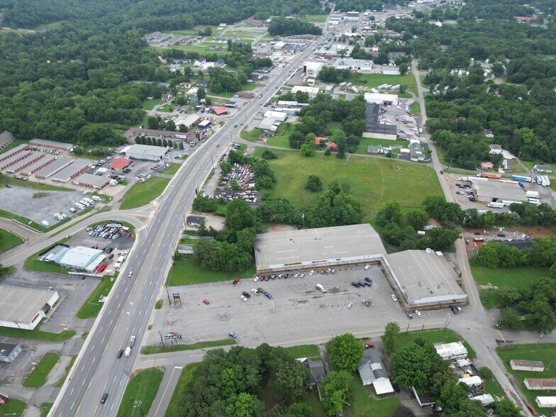 924 Providence Blvd, Clarksville, TN à louer - Photo de l’immeuble – Image 2 sur 5