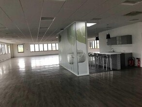 21 Rue Albert Calmette, Jouy-en-Josas à louer Photo intérieure– Image 2 sur 6