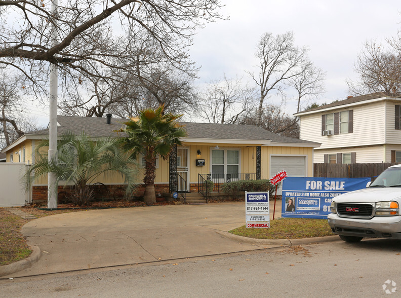 1925 Hickory Dr, Haltom City, TX à vendre - Photo principale – Image 1 sur 44
