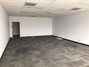 3035 Broadway Blvd, Garland, TX à louer - Vidéo sur l’annonce professionnelle 